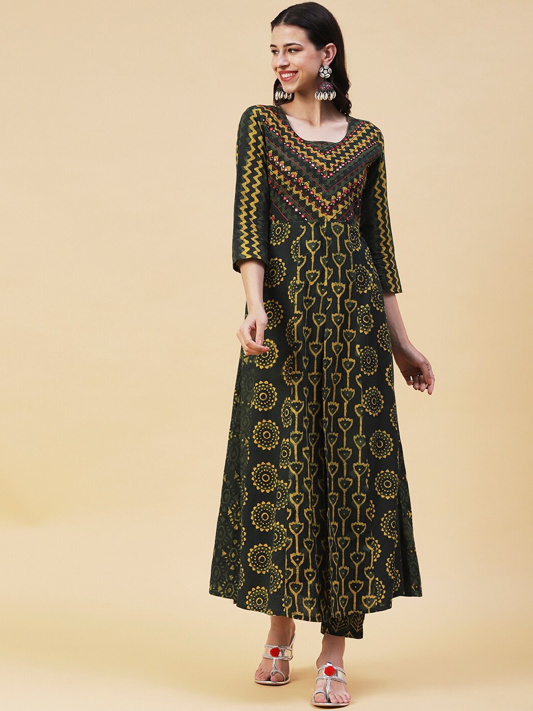 

FASHOR Ethnic Motif Printed Square Neck Mirror Work Pure Cotton Kurta With Trousers, Green