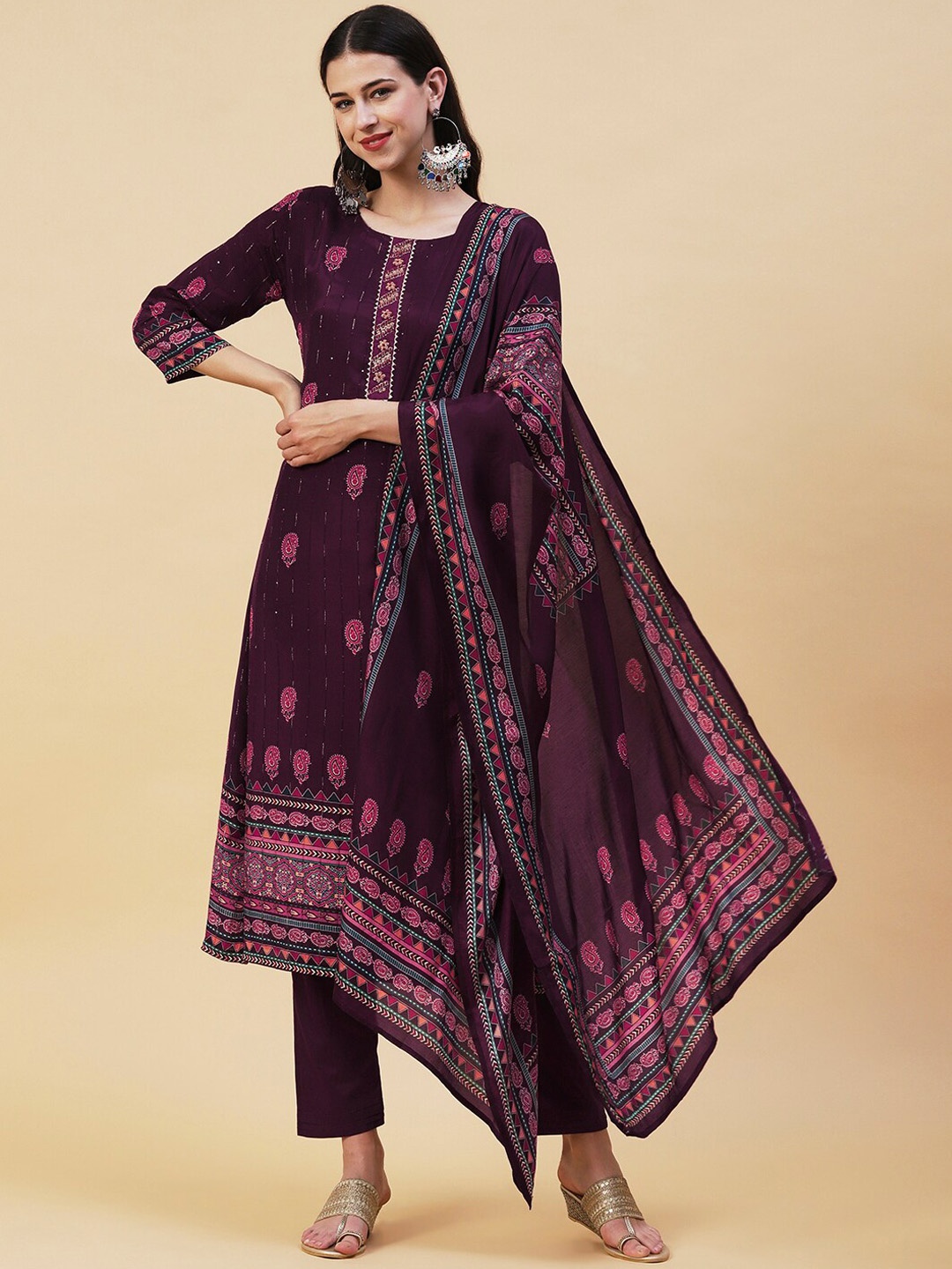 

FASHOR Ethnic Motifs Printed Thread Work Kurta With Trousers & Dupatta, Burgundy