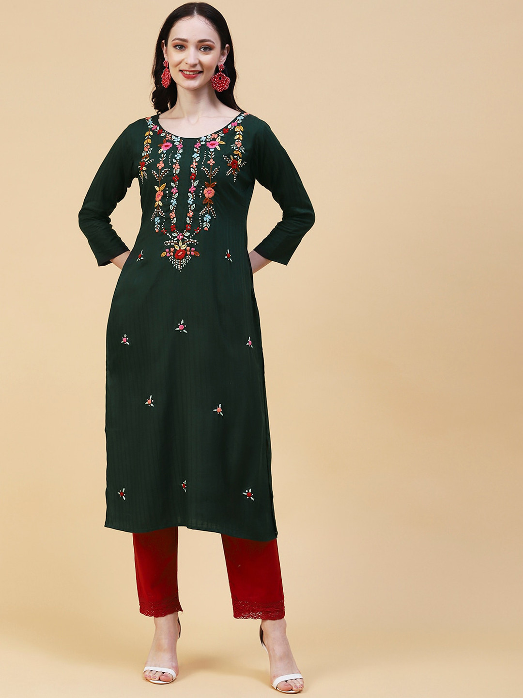 

FASHOR Floral Embroidered Thread Work Straight Kurta, Green