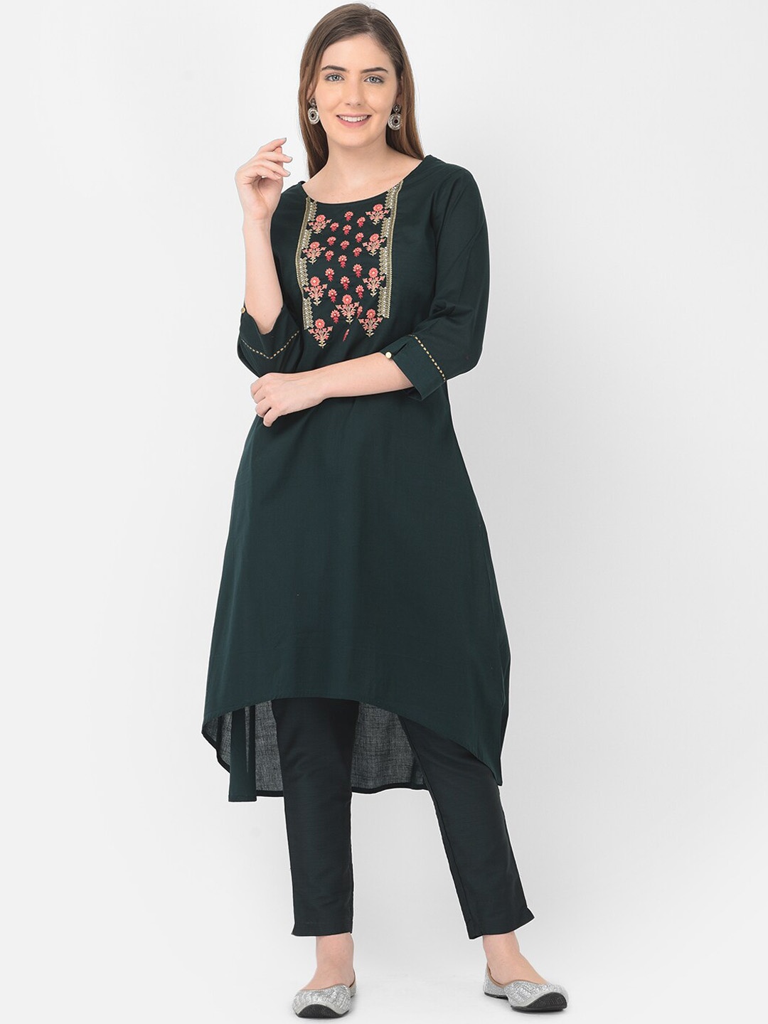 

Span Floral Embroidered A-Line Kurta, Green