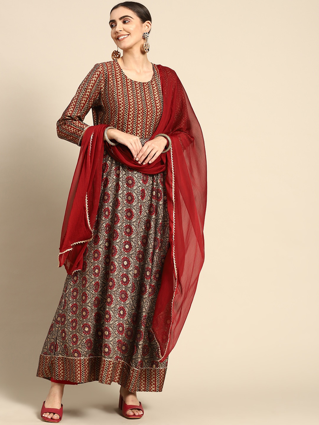 

Prakhya Ethnic Motifs Printed Silk Blend Kurta With Dupatta, Maroon