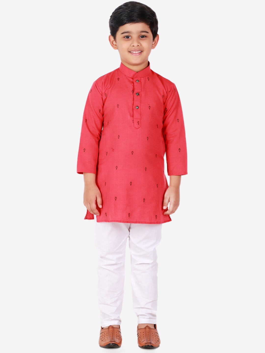 

Pro-Ethic STYLE DEVELOPER Boys Mandarin Collar Ethnic Motifs Printed Kurta with Pyjamas, Maroon