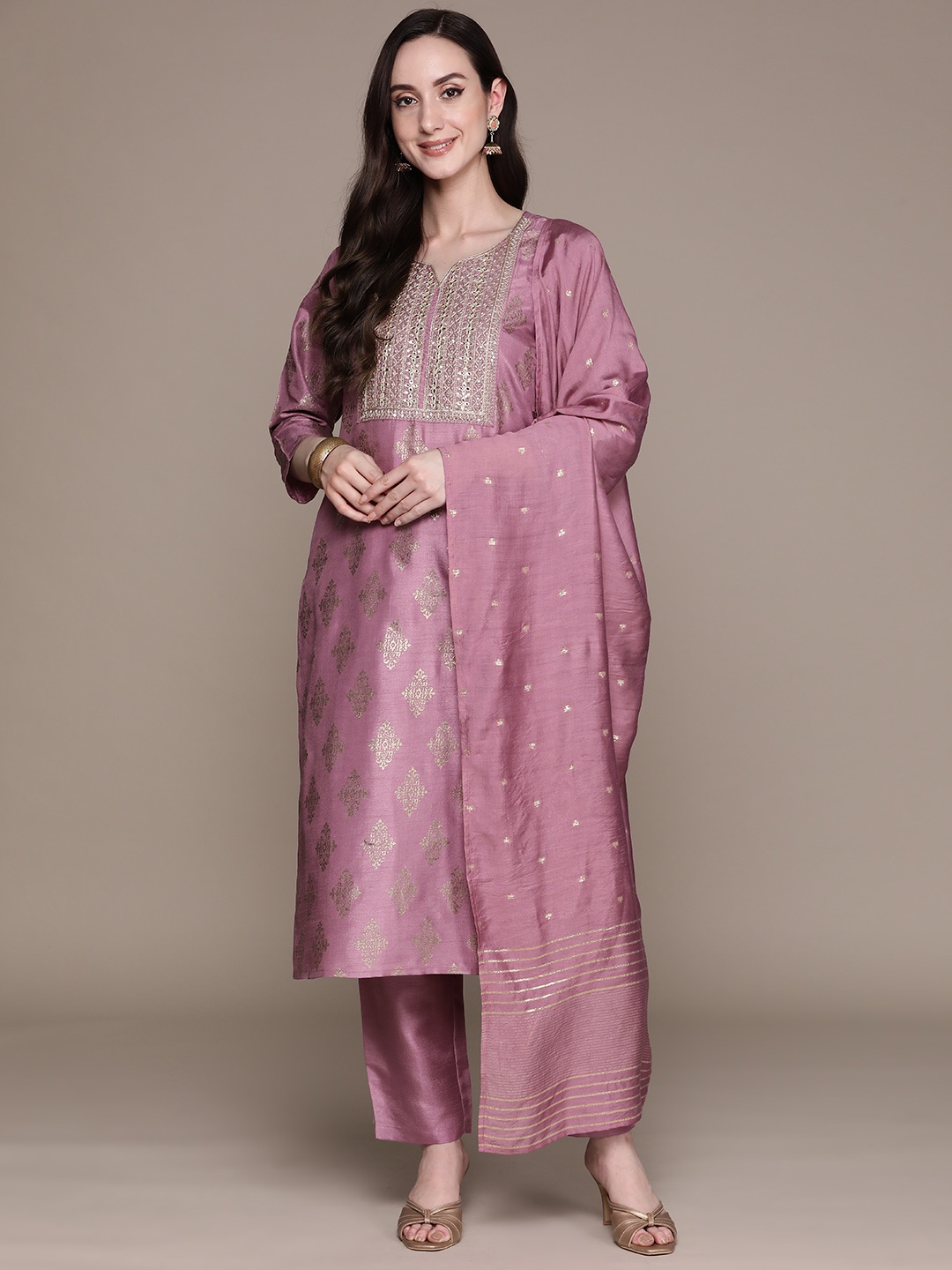 

Ishin Printed Regular Kurta with Trousers & With Dupatta, Mauve