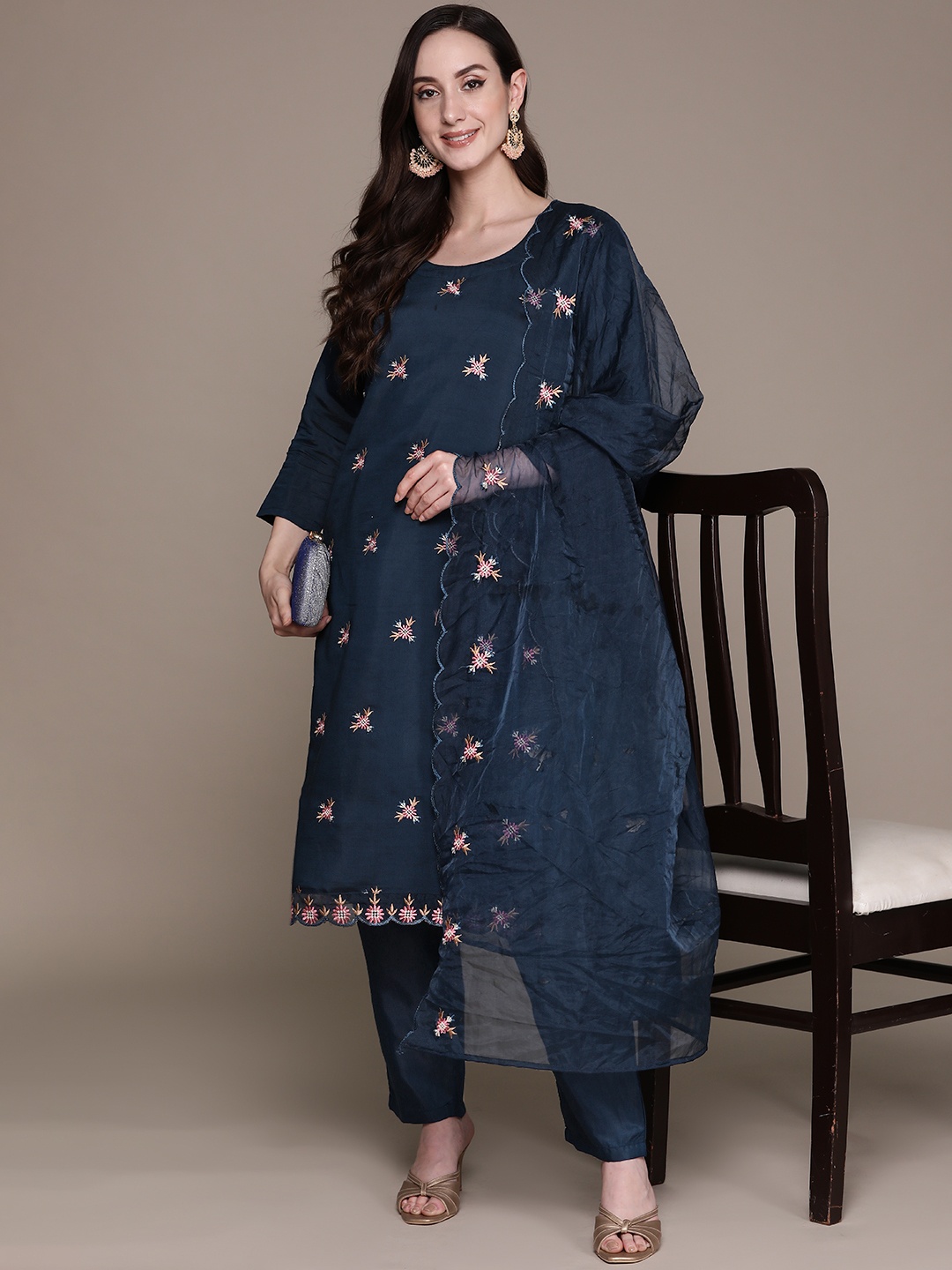 

Ishin Floral Embroidered Regular Kurta with Trousers & With Dupatta, Navy blue