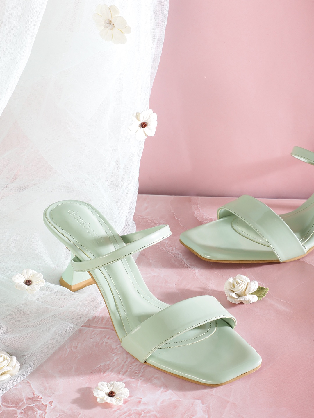 

DressBerry Strappy Slim Heel, Green