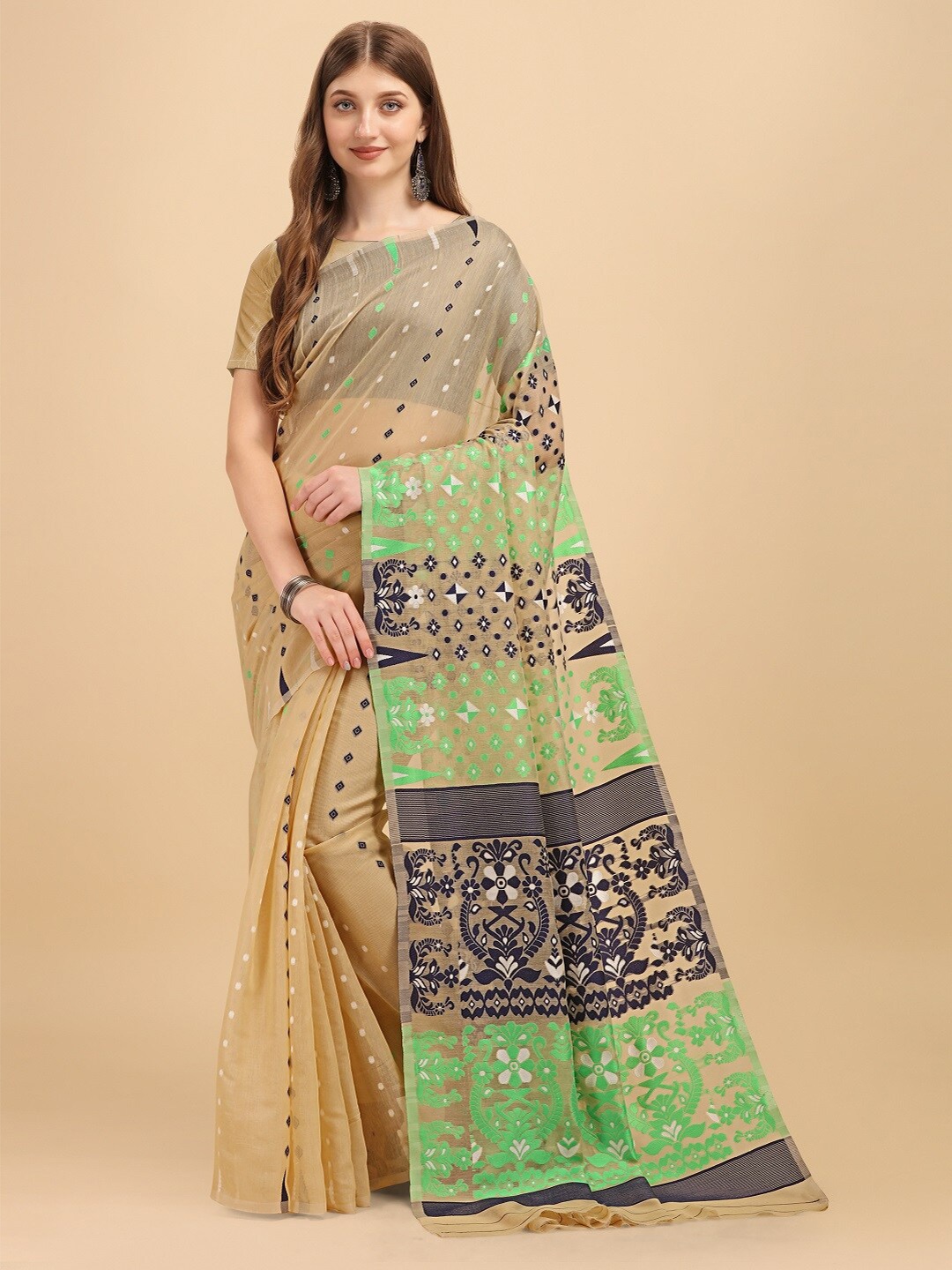 

Naishu Trendz ethnic Motif Woven Design Pure Silk Kanjeevaram Saree, Beige