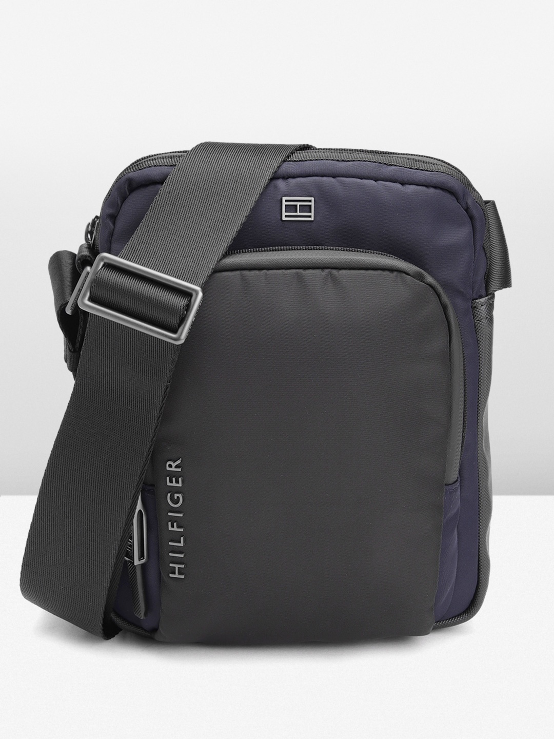 

Tommy Hilfiger Colourblocked Backpack, Navy blue