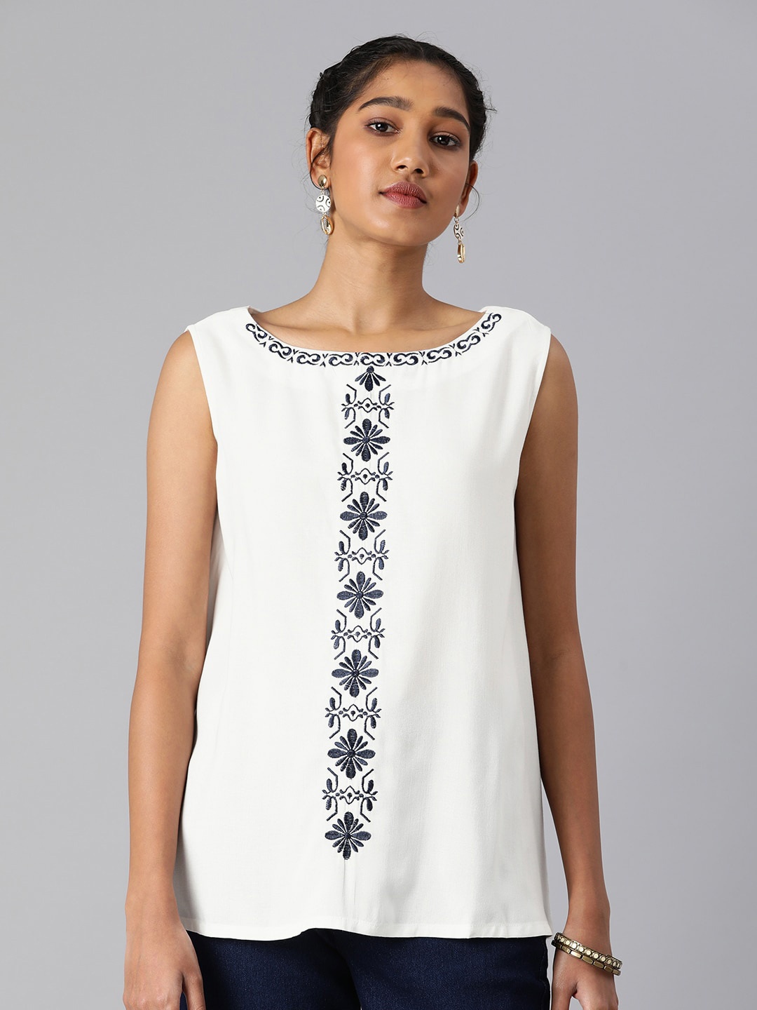 

MALHAAR Floral Embroidered Top, White