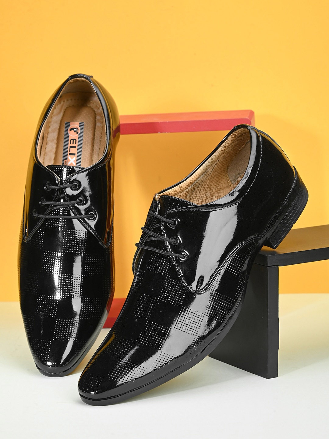 

ELIXIR MAN Textured Formal Derbys, Black