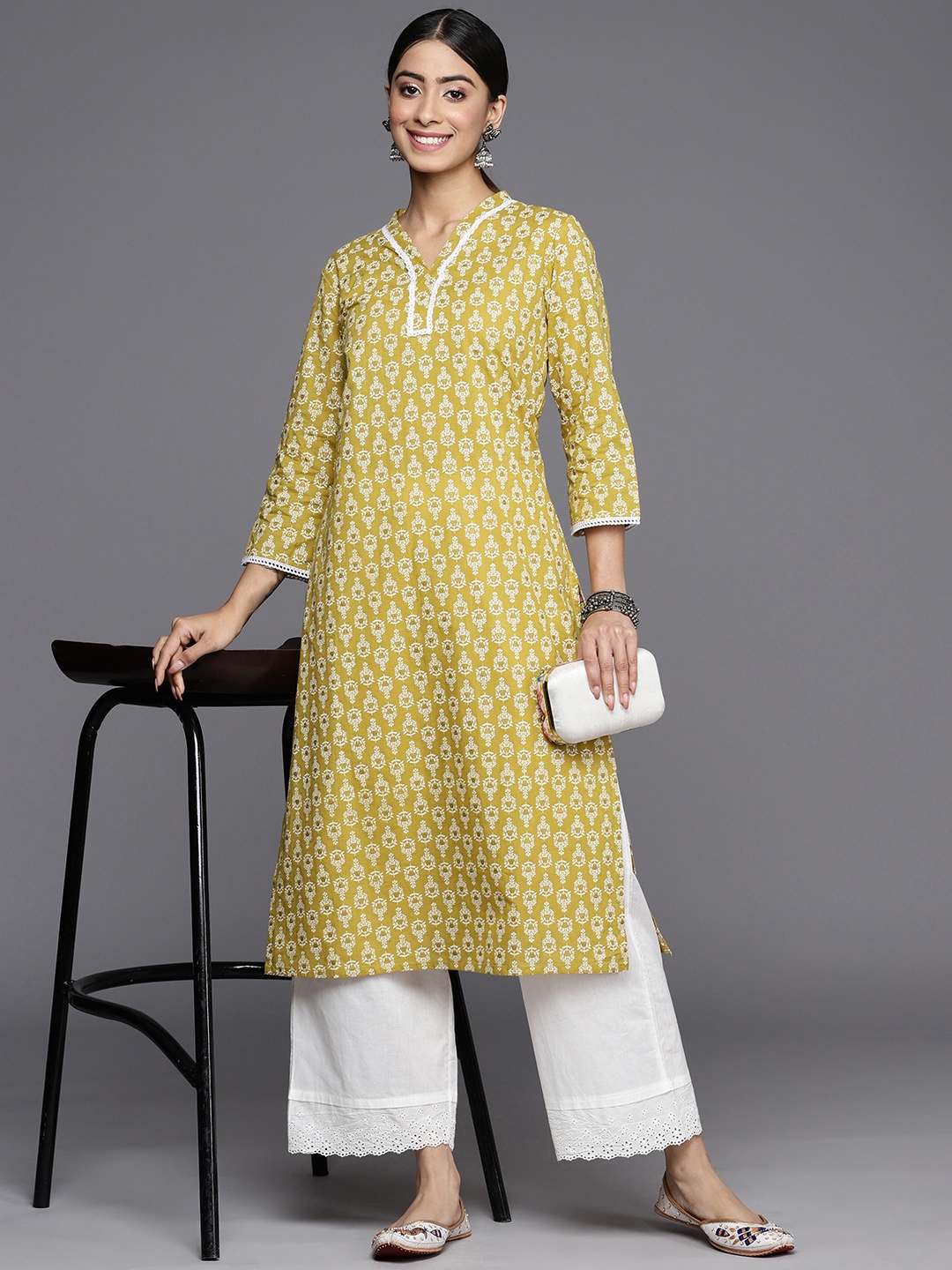 

Varanga Ethnic Motifs Printed Kurta, Mustard