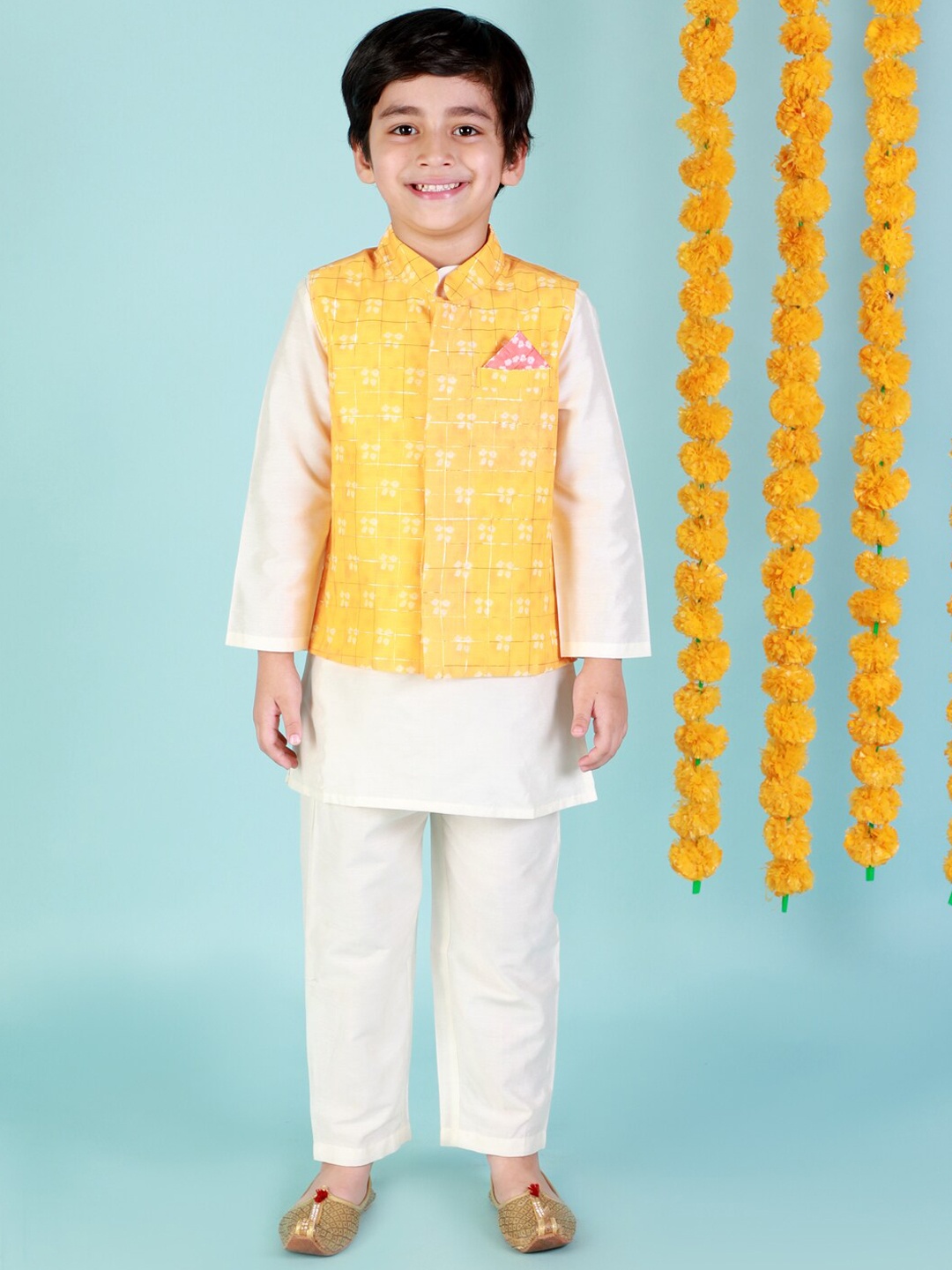 

LIL DRAMA Boys Mandarin Collar Kurta With Pyjamas & Nehru Jacket, White