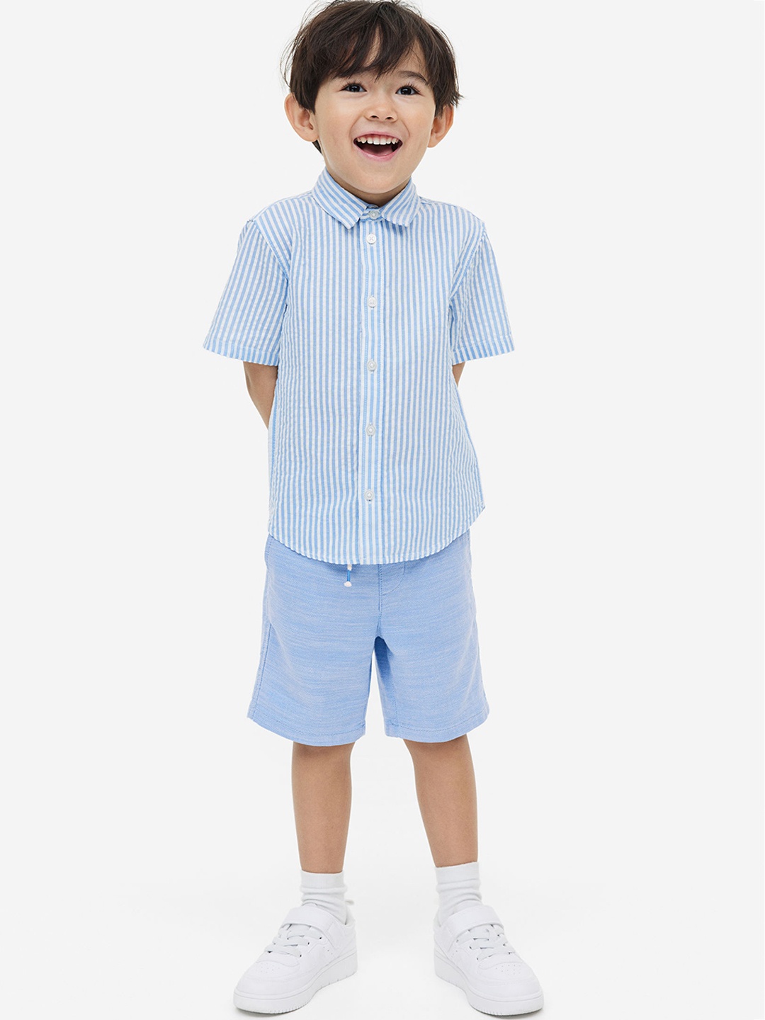 

H&M Boys Pure Cotton Loose Fit Chino Shorts, Blue