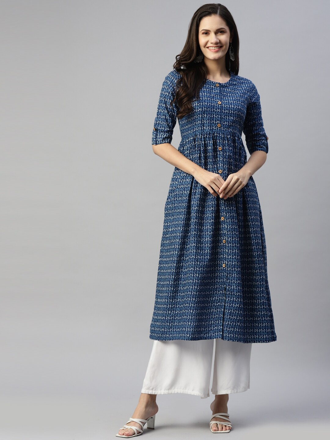 

MALHAAR Ethnic Motifs Printed Roll Up Sleeves Pure Cotton Kurta, Blue