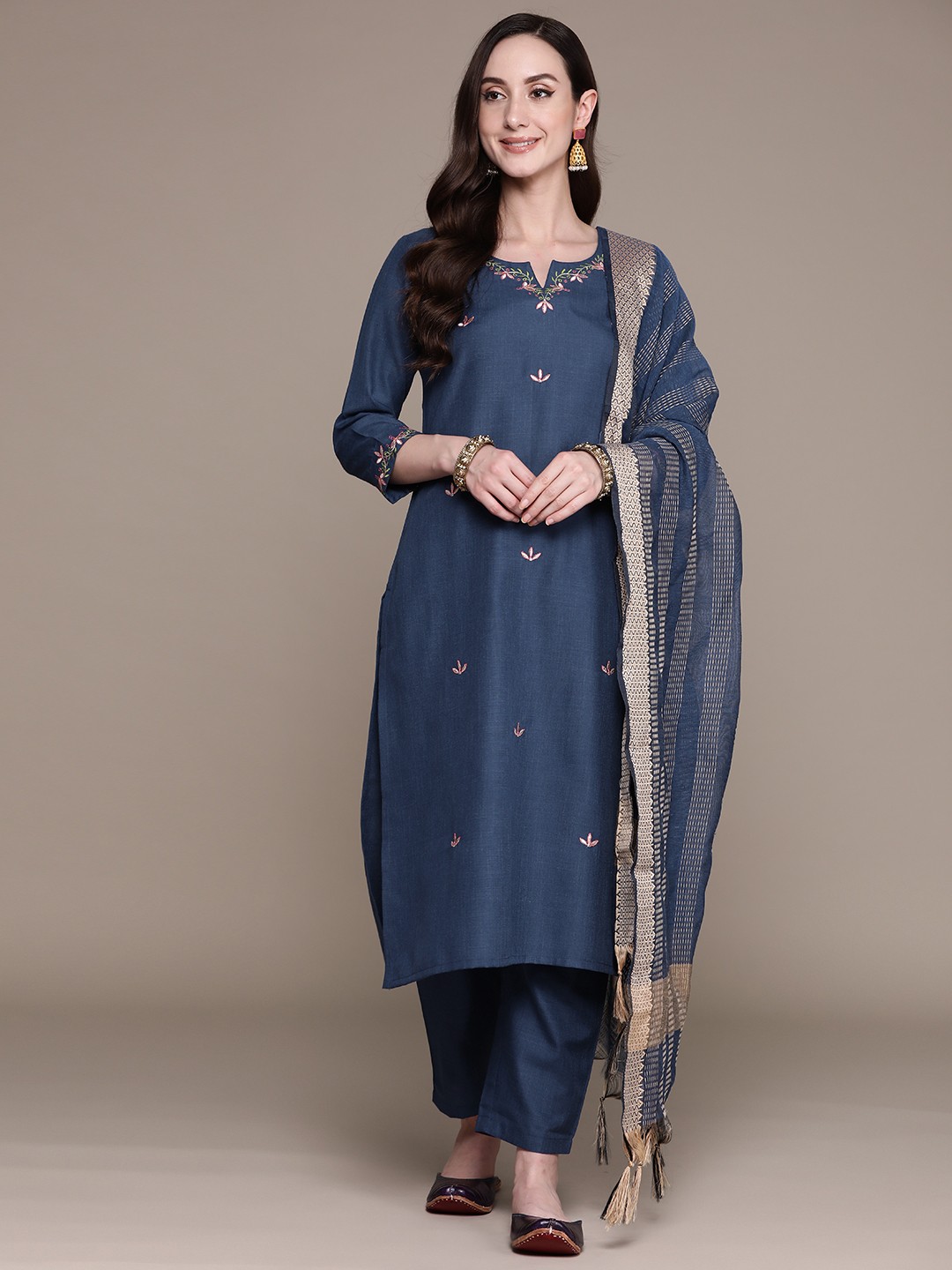 

Anubhutee Floral Embroidered Regular Kurta with Trousers & With Dupatta, Navy blue