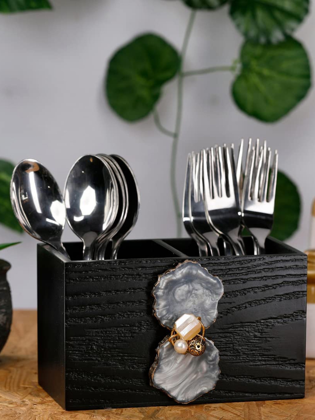 

COCKTAIL Brown Textured Wooden 2-Sections Cutlery Holder