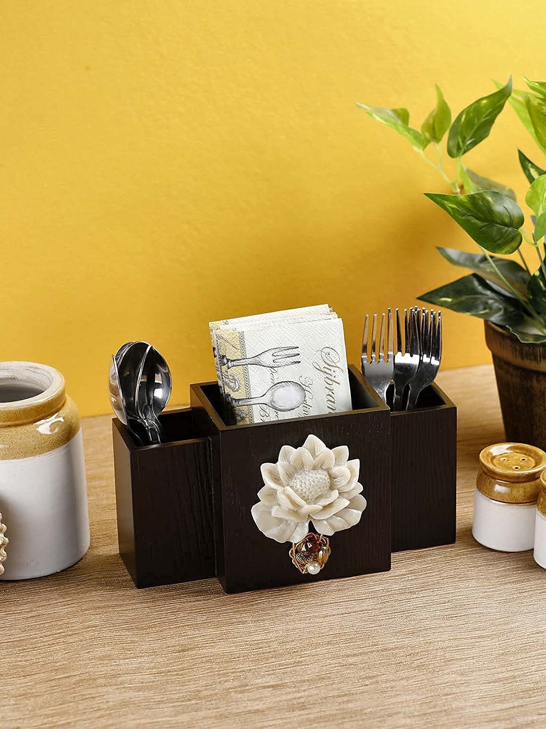 

COCKTAIL Brown Textured & Embellished 3-SectIons Wooden Cutlery Holder