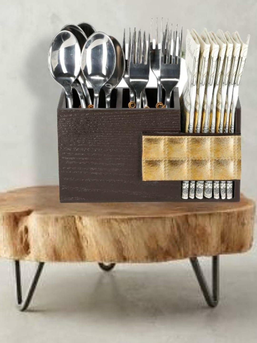 

COCKTAIL Brown Textured 3-Sections Wooden Cutlery Holder