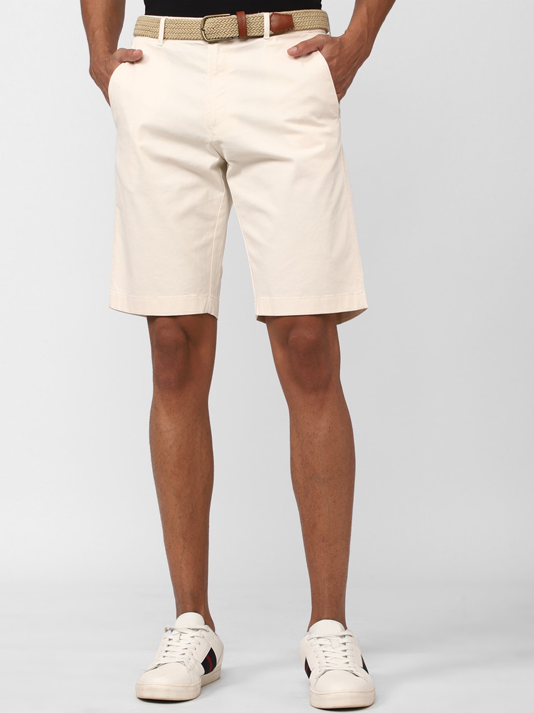 

SIMON CARTER LONDON Men Slim Fit Cotton Shorts, Cream