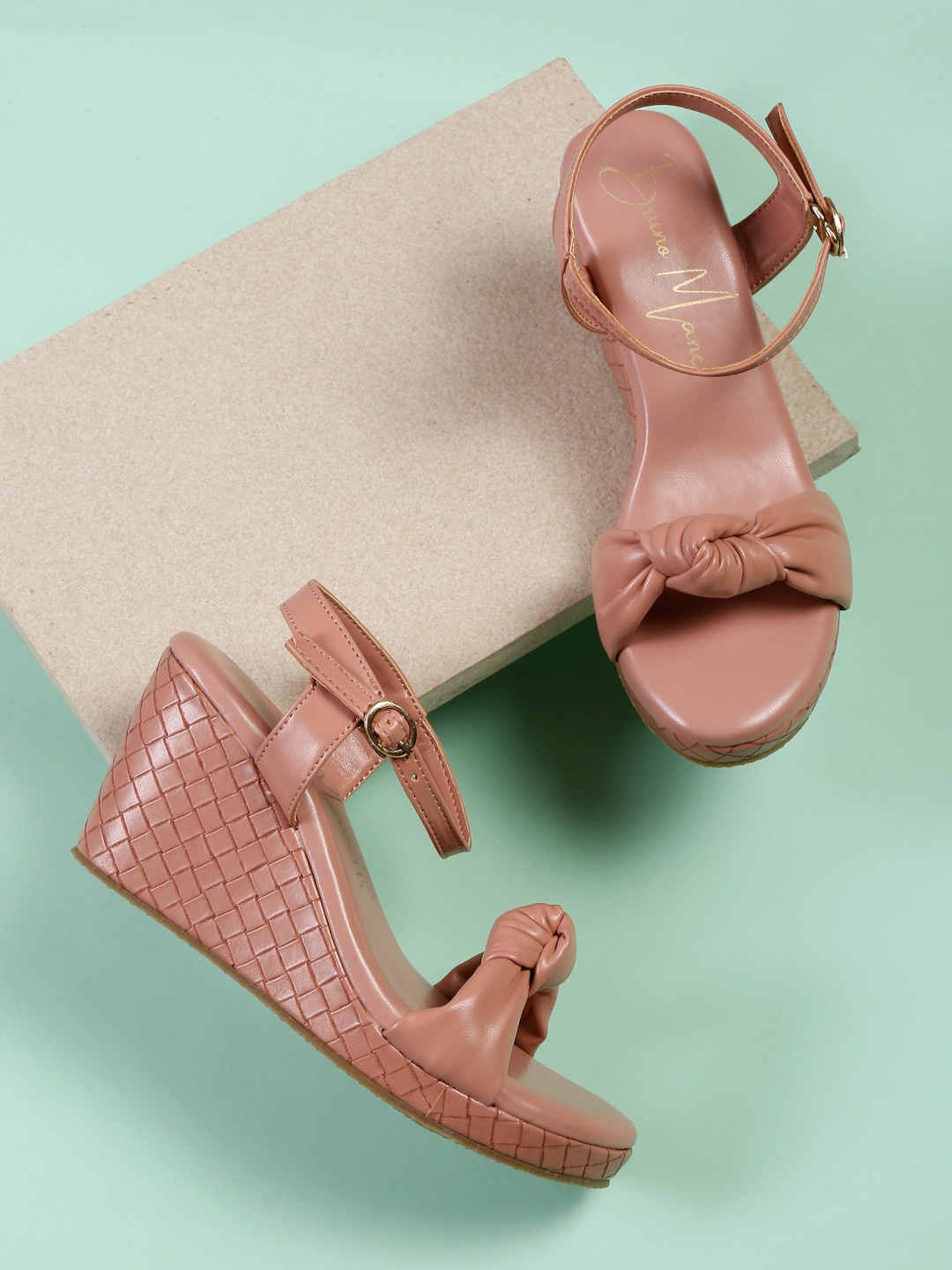 

Bruno Manetti Textured Open Toe Wedges With Bows, Peach
