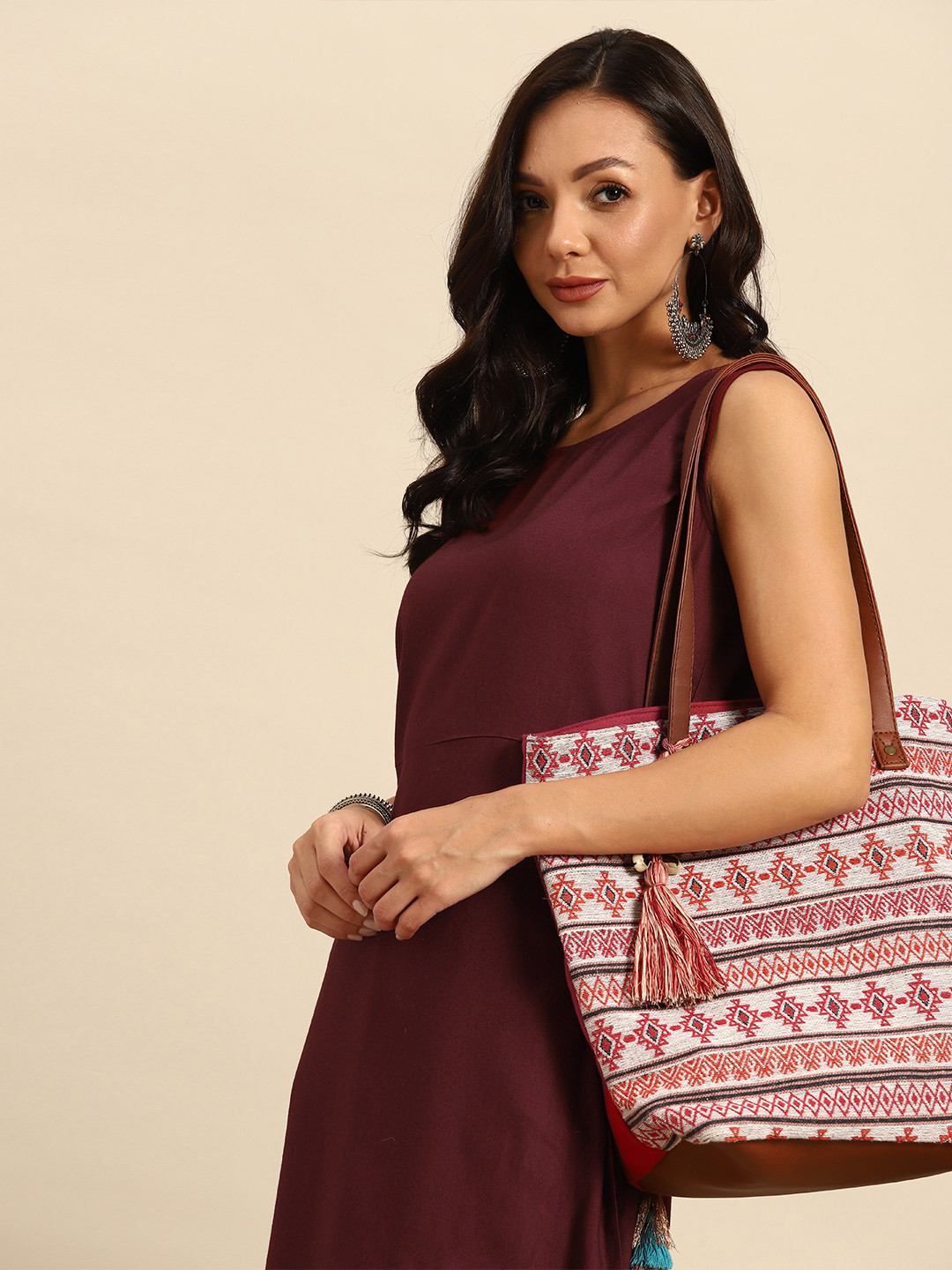 

Sangria Solid Straight Kurta, Maroon