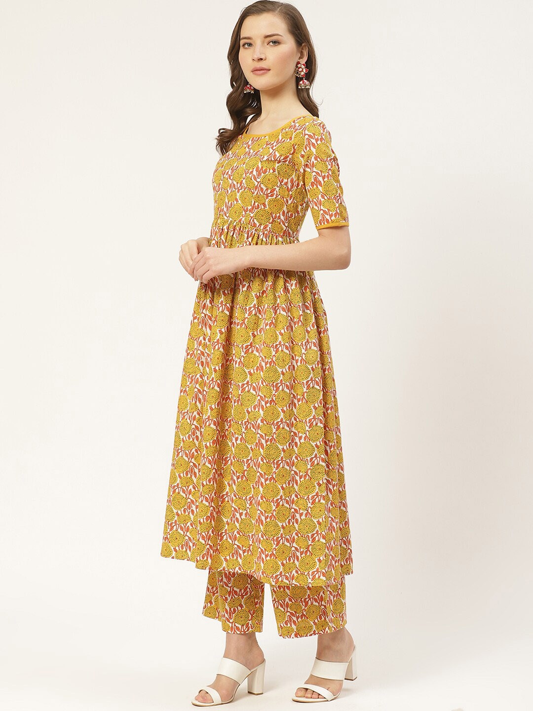 

Sangria Floral Block Printed Pure Cotton Gathers A-Line Kurta, Yellow