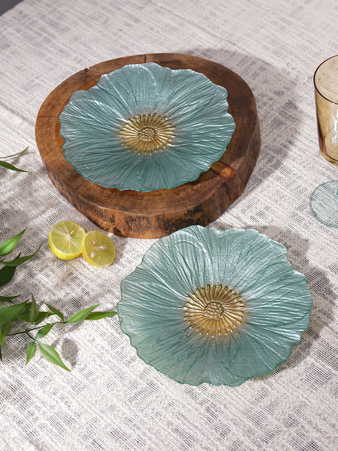 

Pure Home and Living Blue & Gold Toned 2 Pieces Floral Shape Textured Glass Dessert Plates