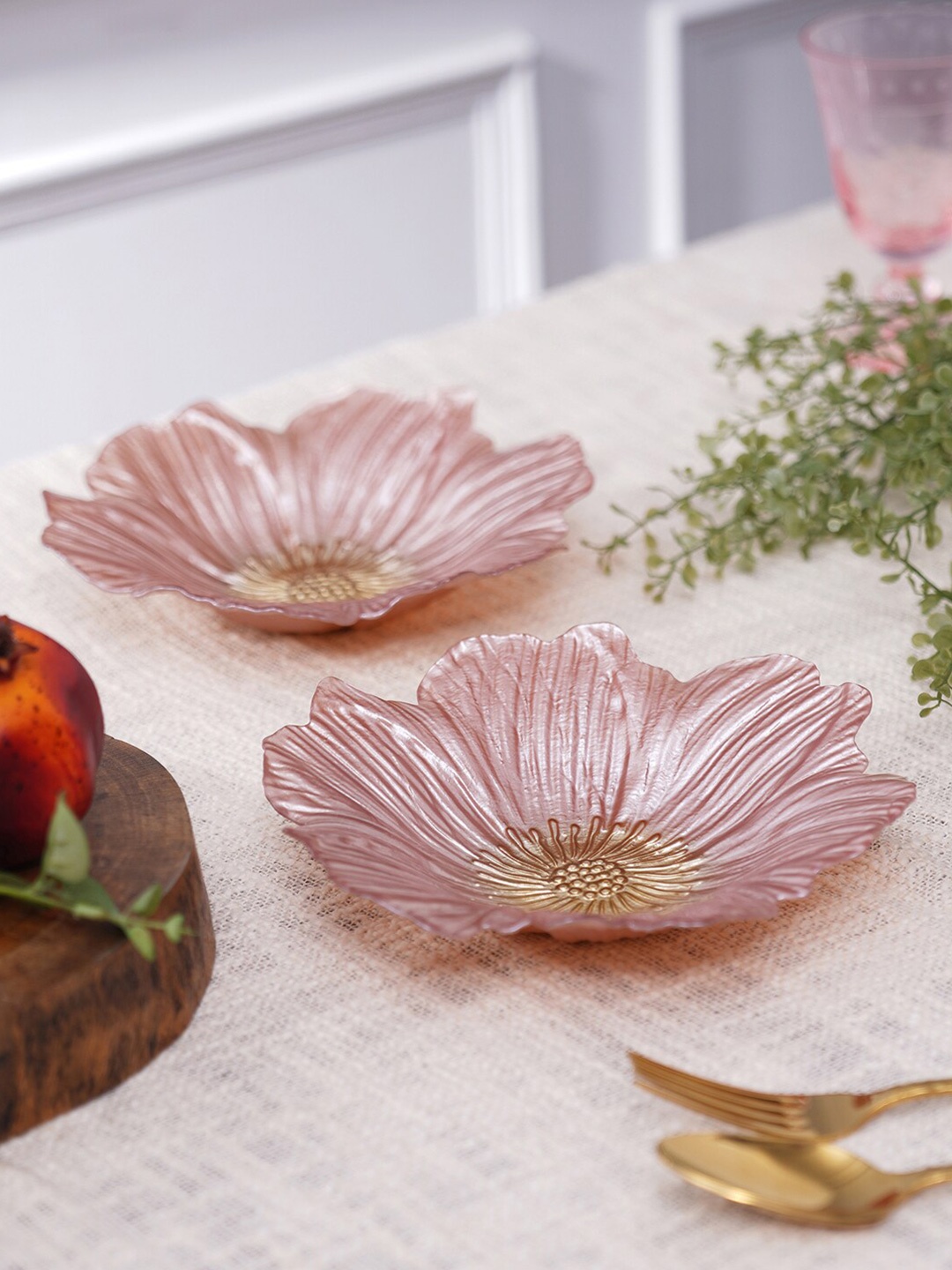 

Pure Home and Living Pink & Gold Toned 2 Pieces Floral Shape Textured Glass Serving Bowls