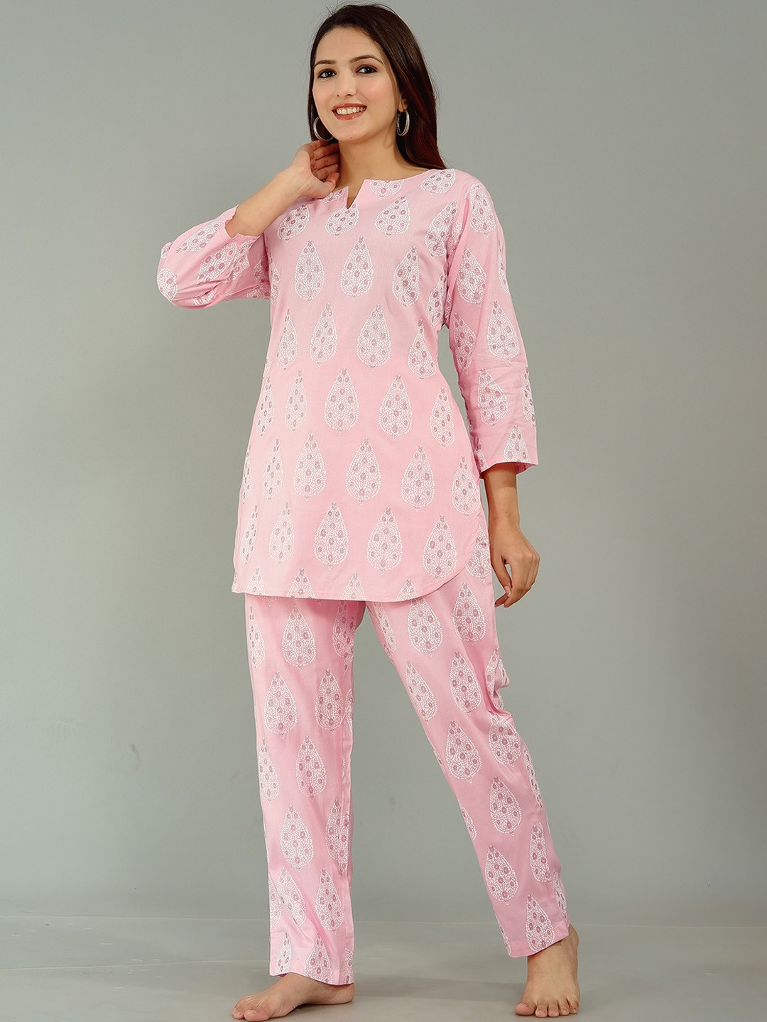 

Tetalee Ethnic Motifs Printed Notched Neck Night Suit, Pink