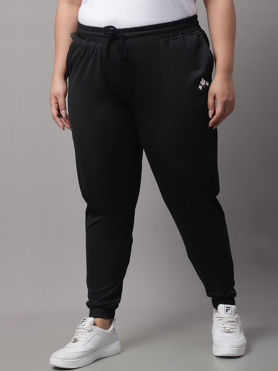 

Rute Women Plus Size Mid-Rise Joggers, Black