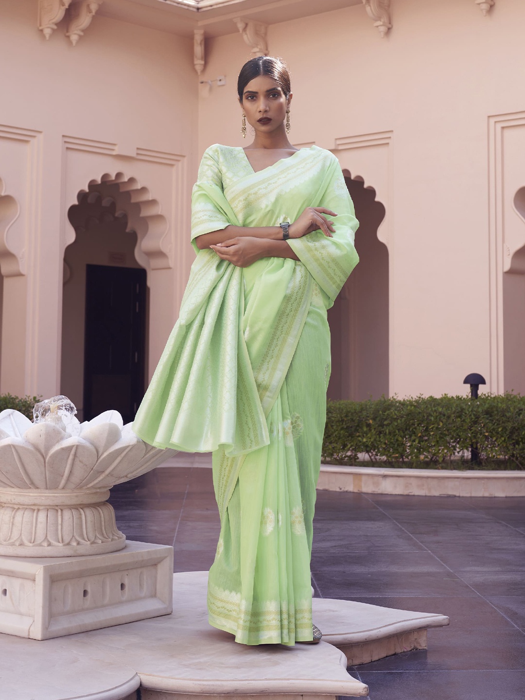 

elora Floral Woven Design Linen Blend Bhagalpuri Saree, Green
