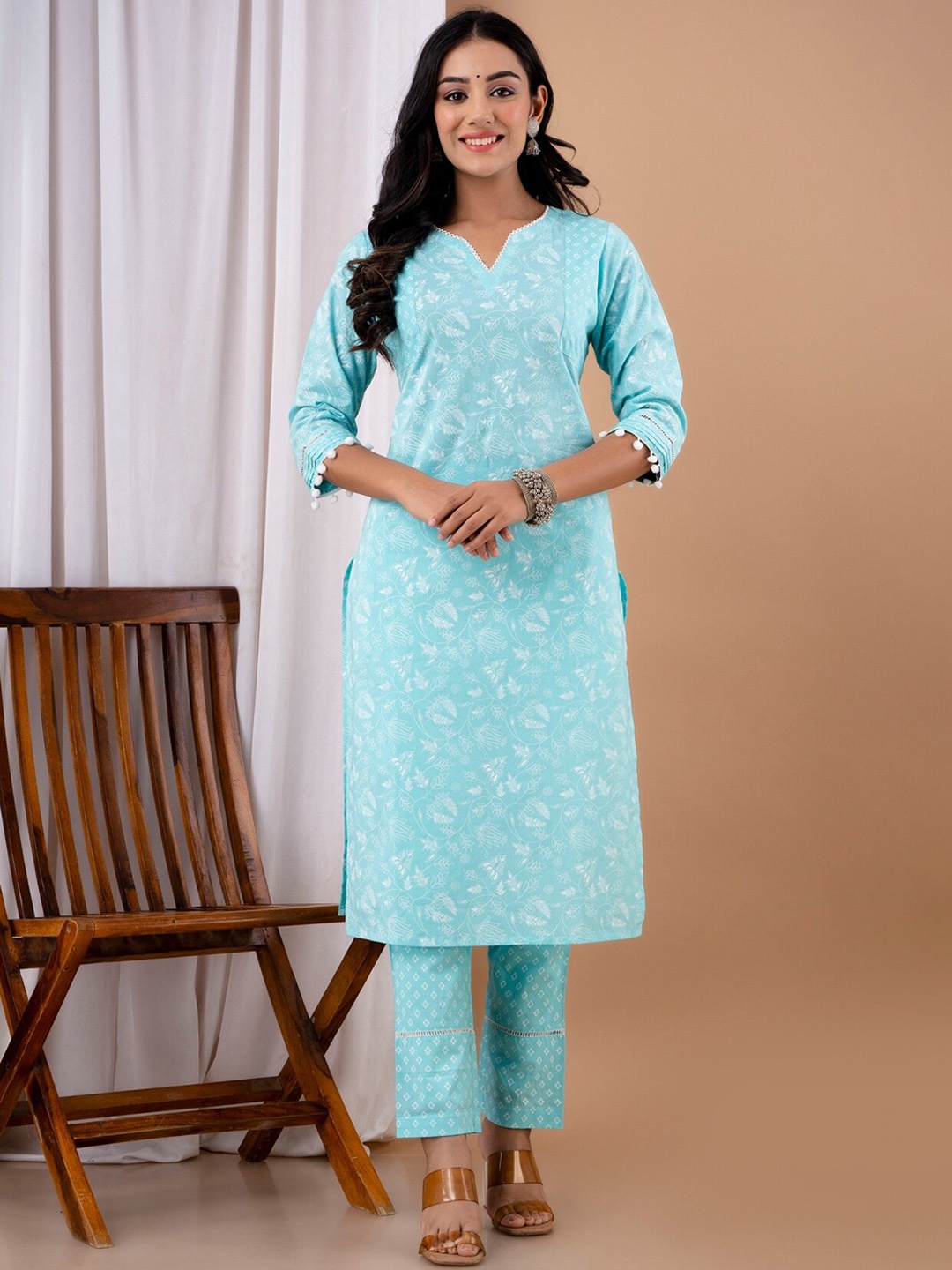 

Kohsh Floral Printed Notch Neck Pure Cotton Kurta With Trousers, Turquoise blue