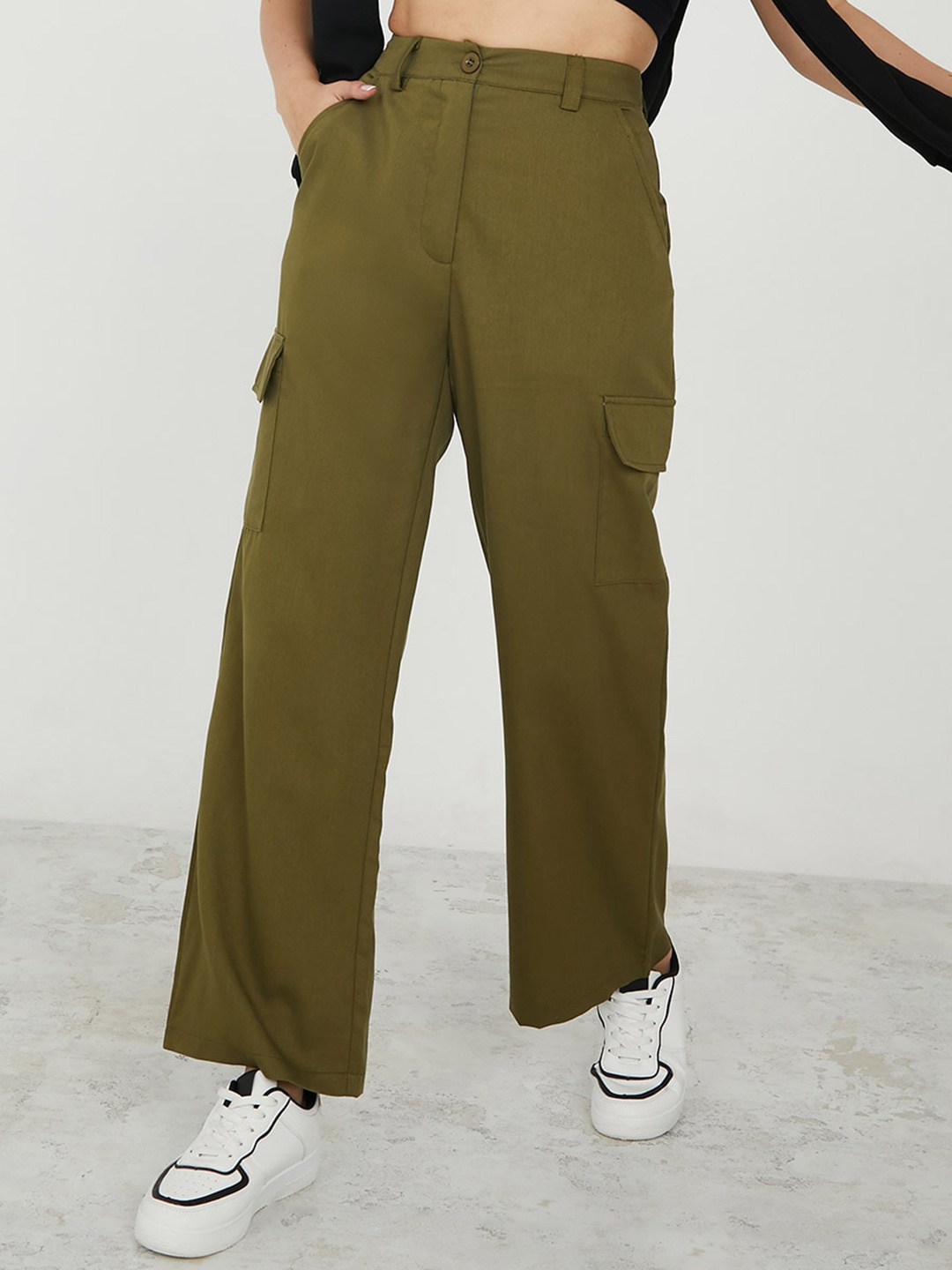 

Styli Women Straight Fit High-Rise Cargos Trousers, Olive