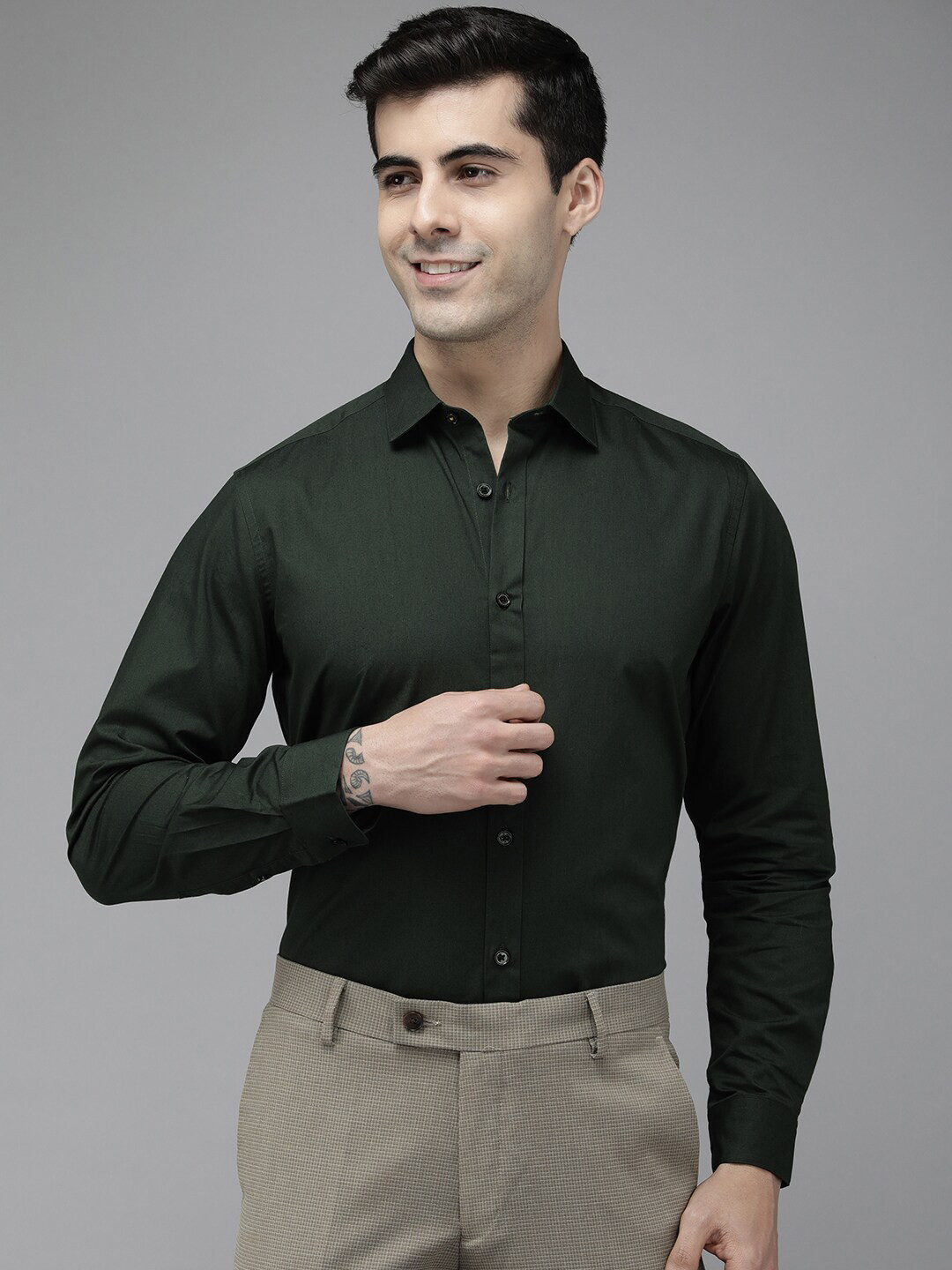 

THE BEAR HOUSE Spread Collar Slim Fit Pure Cotton Formal Shirt, Green