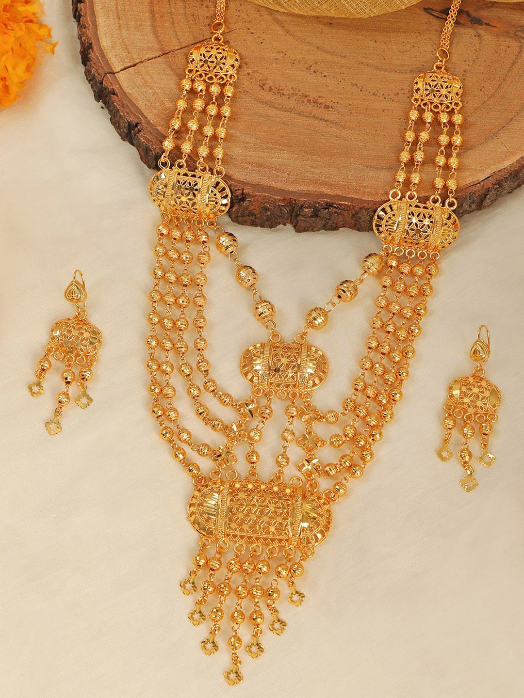 

Alamod Gold-Plated Layered Jewellery Set