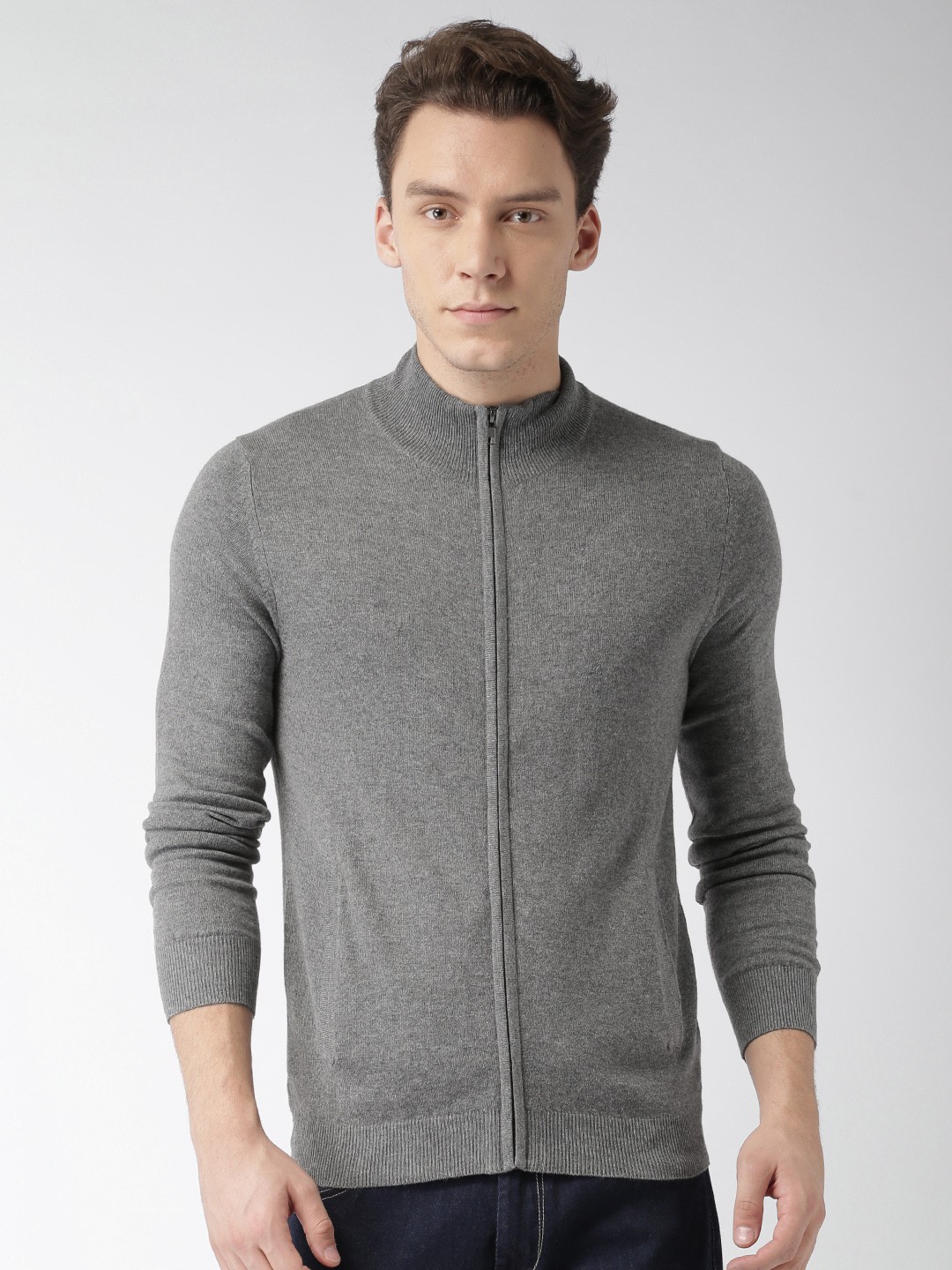 

Celio Men Grey Solid Sweater