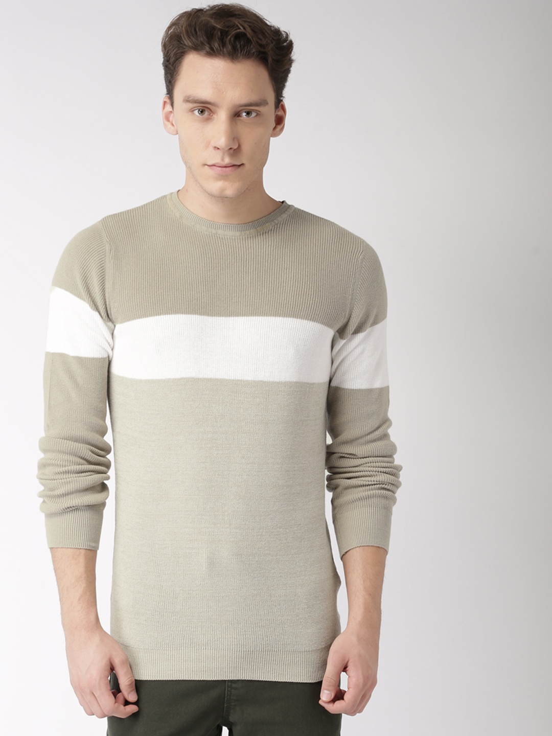 

Celio Men Beige Solid Pullover Sweater