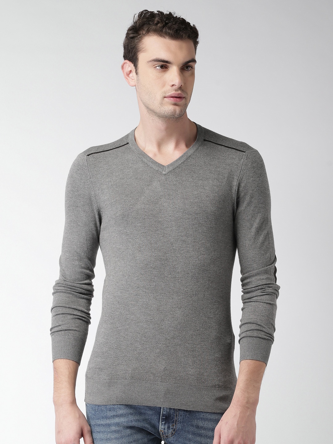 

Celio Men Grey Solid Pullover Sweater