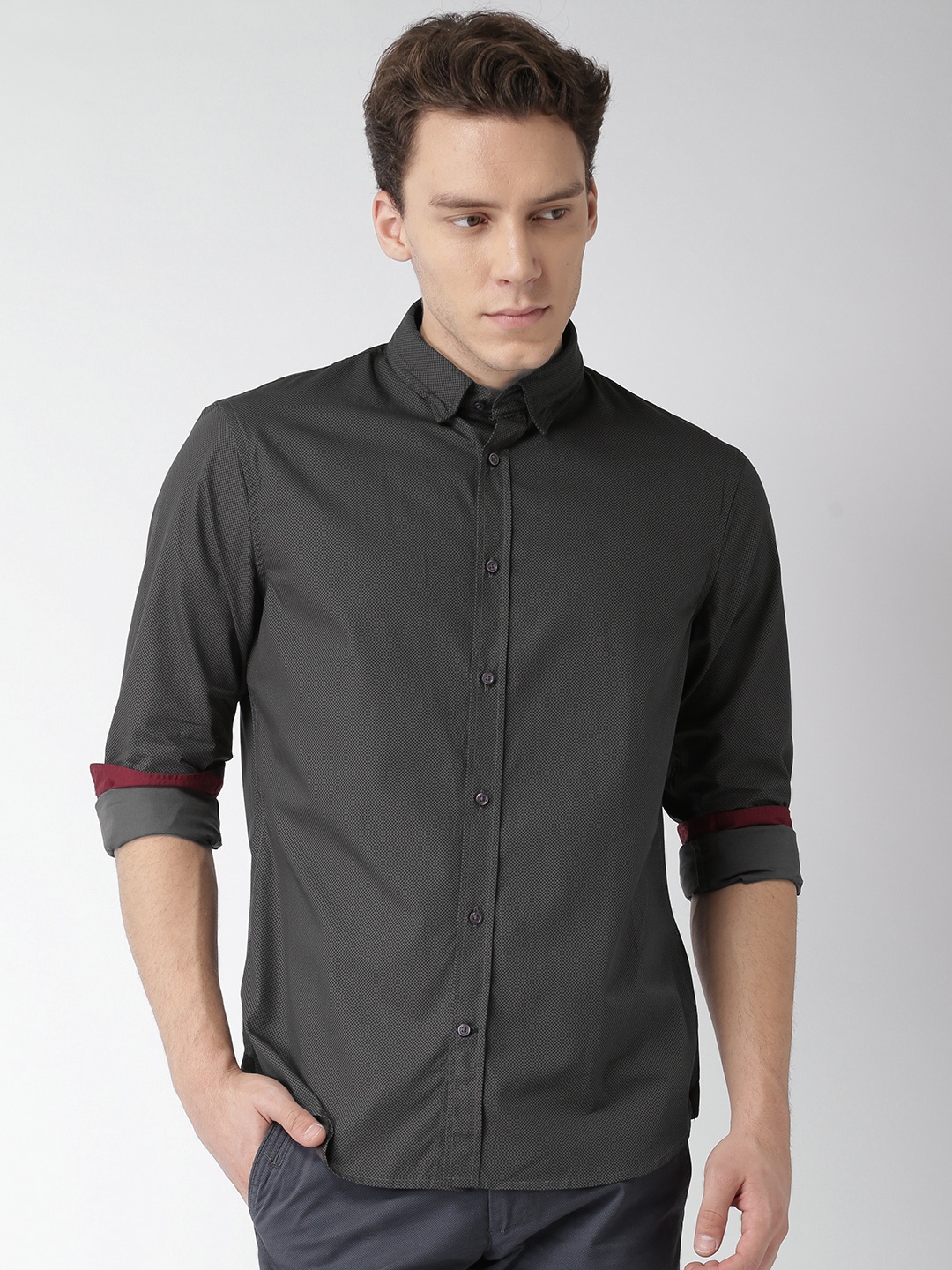 

Celio Men Charcoal Grey Printed Casual Shirt