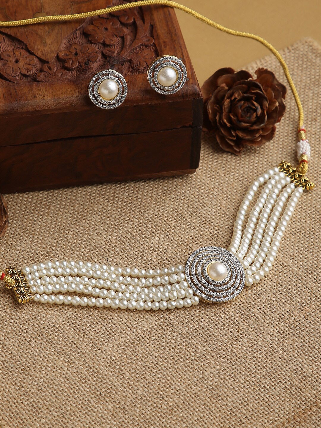 

justpeachy Gold-Plated Stone-Studded & Pearl Beaded Jewellery Set