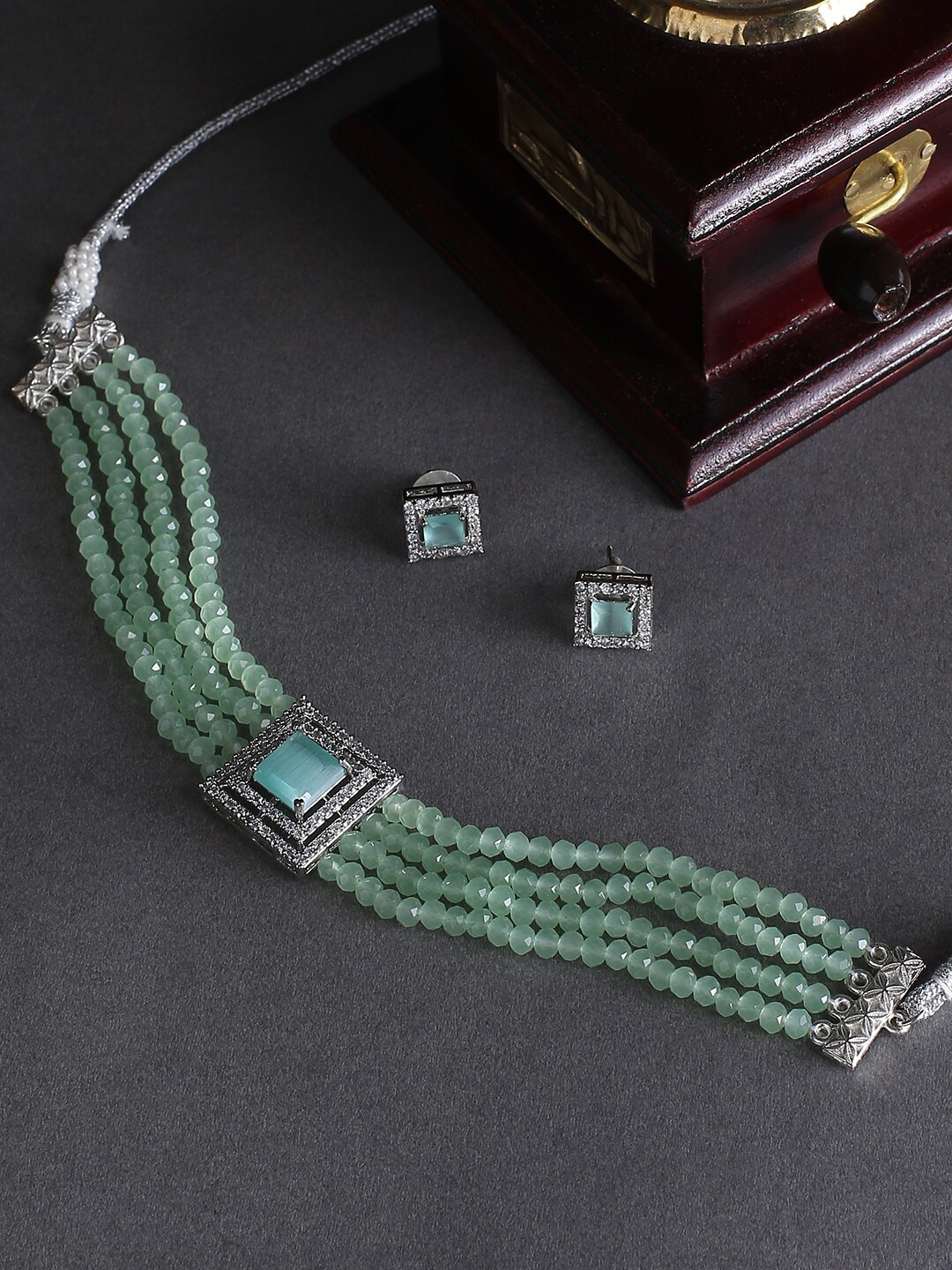 

justpeachy Silver-Plated Stone-Studded & Artificial Beaded Choker Jewellery Set