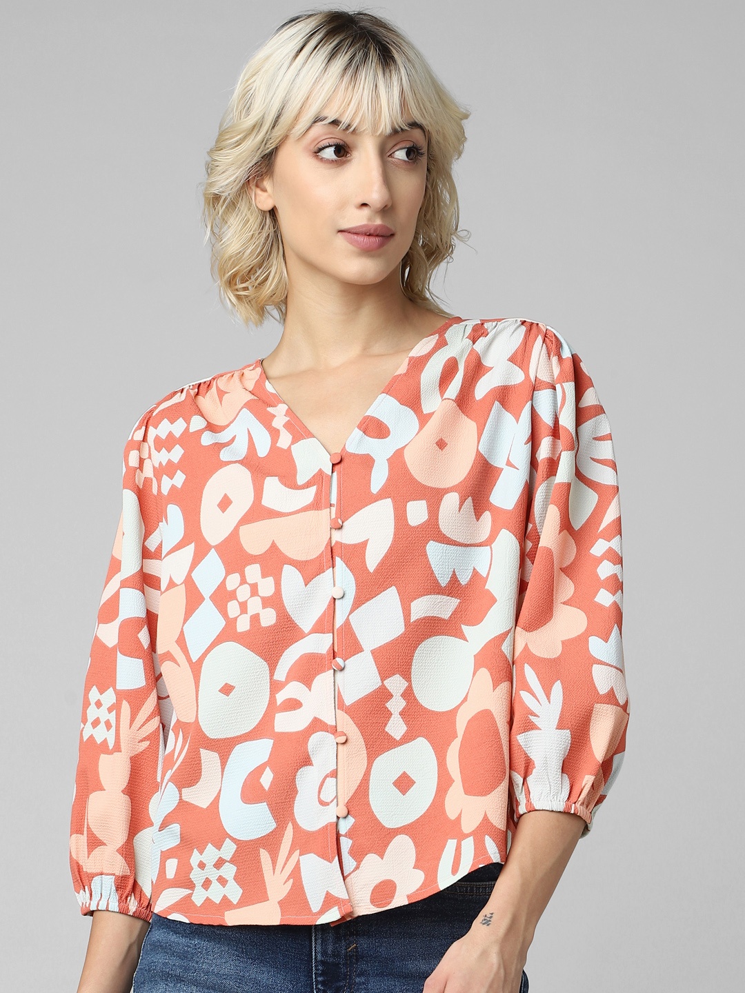 

ONLY Abstract Printed V-Neck Top, Peach