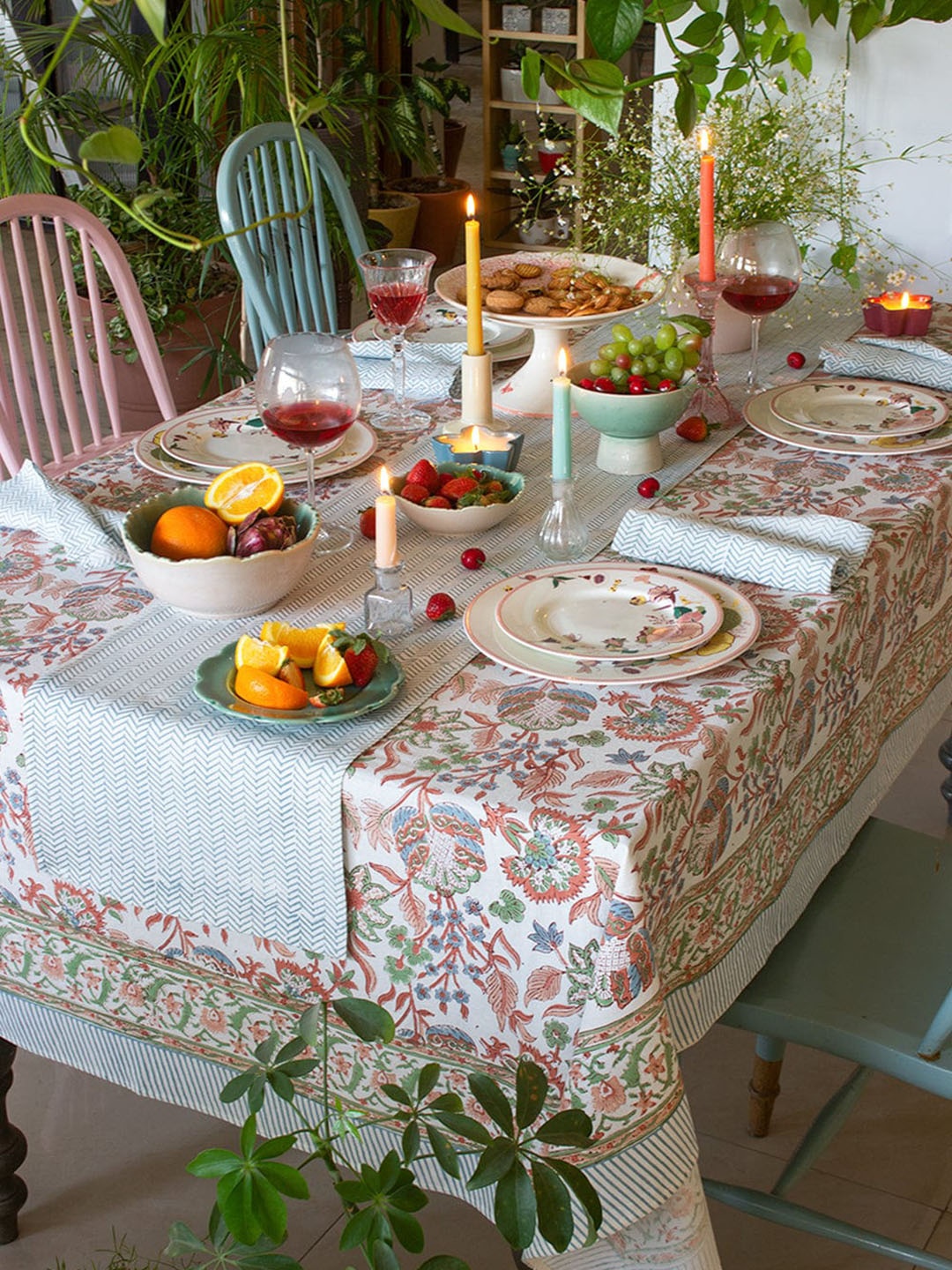 

The Wishing Chair White Printed Cotton Table Cloth