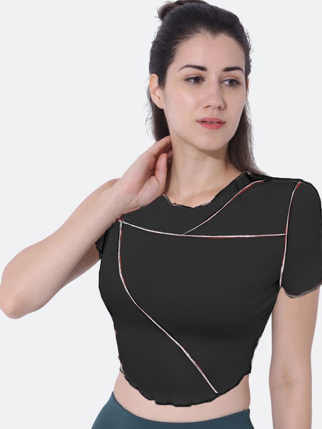 

CLAFOUTIS Curved Hem Crepe Crop Fitted Top, Black