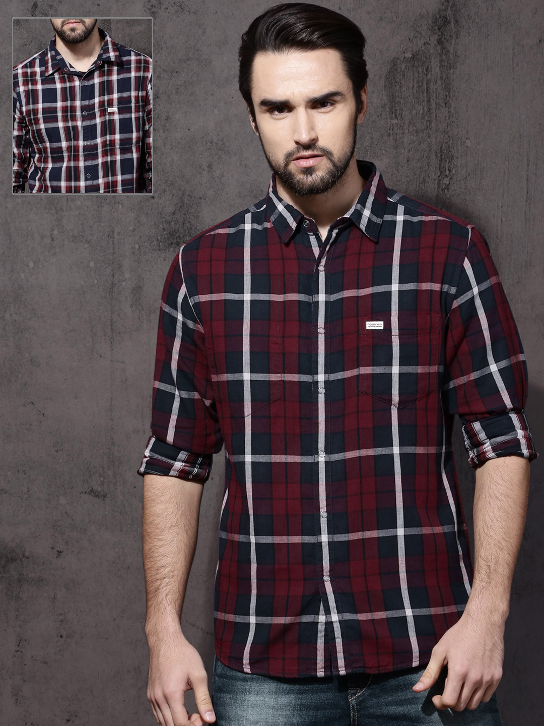 

Roadster Men Maroon & Navy Blue Regular Fit Reversible Checked Casual Shirt