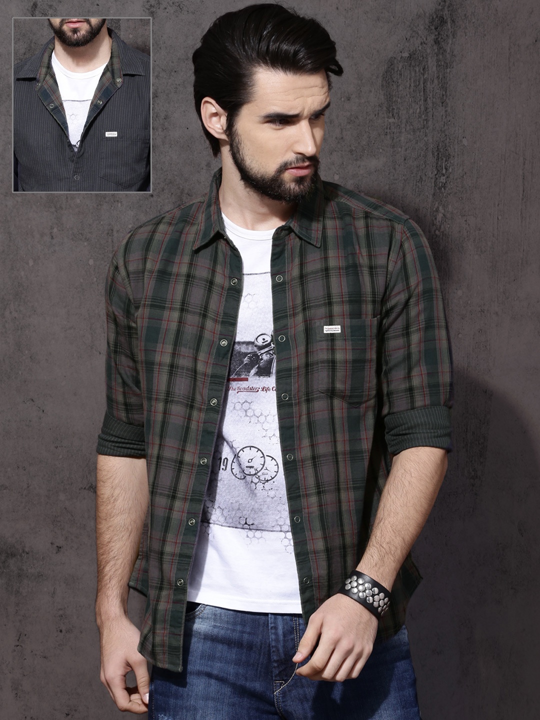 

Roadster Men Grey & Blue Regular Fit Checked Reversible Casual Shirt