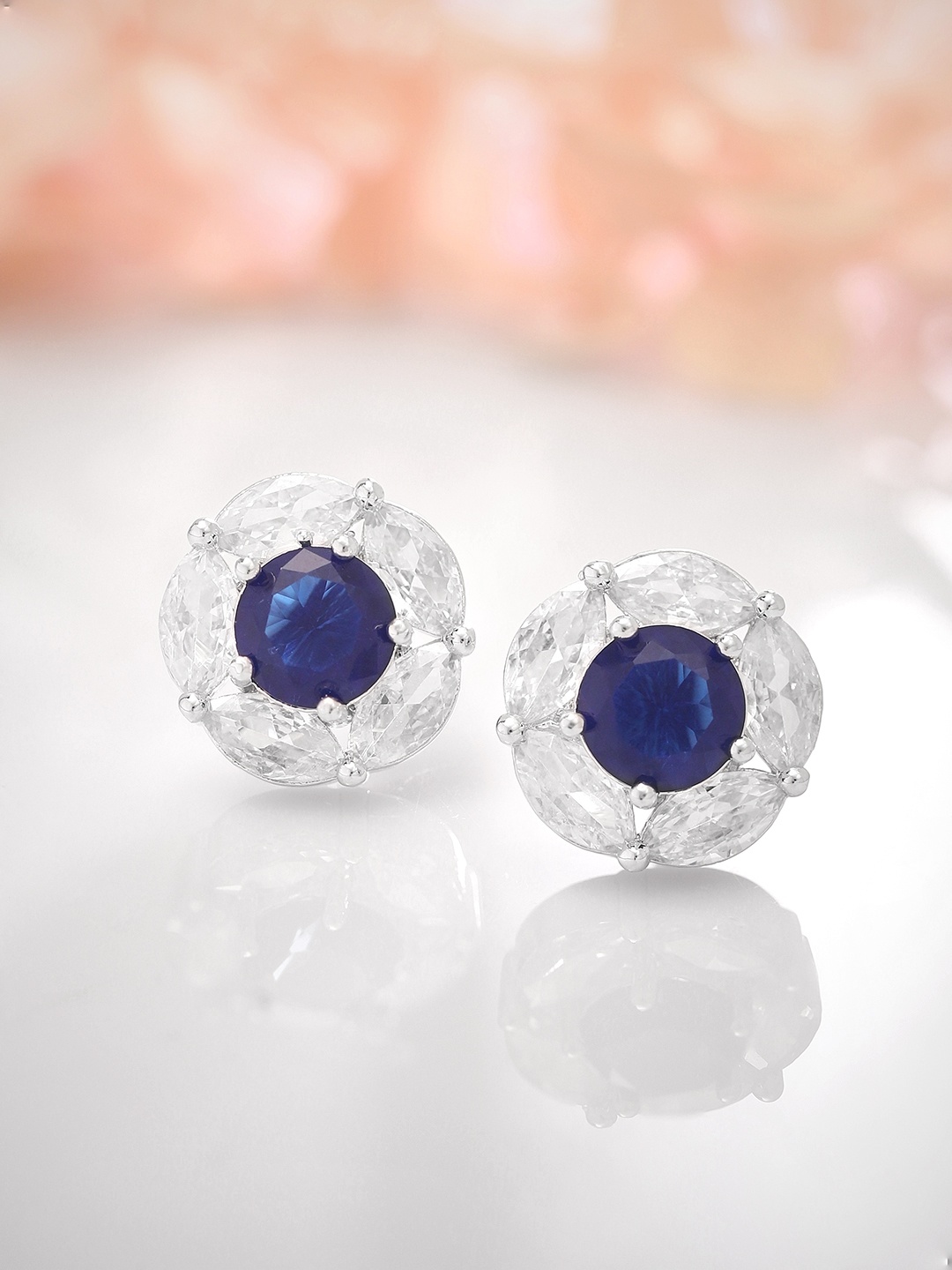 

Rubans Rhodium-Plated Circular Studs Earrings, Silver