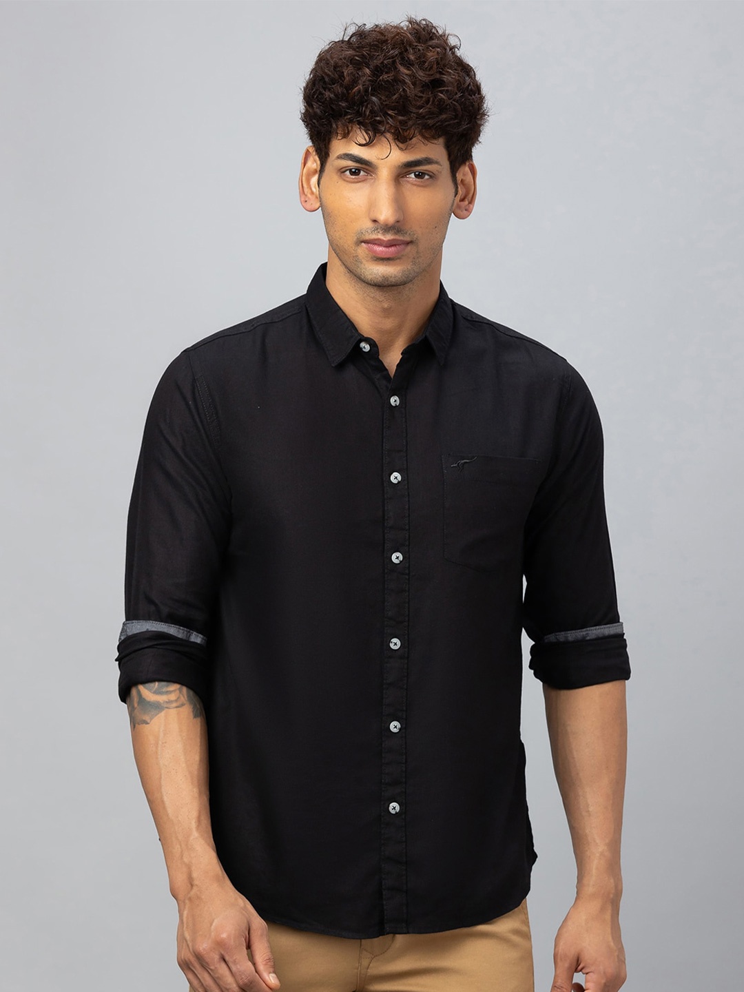 

Globus Comfort Fit Spread Collar Viscose Rayon Casual Shirt, Black