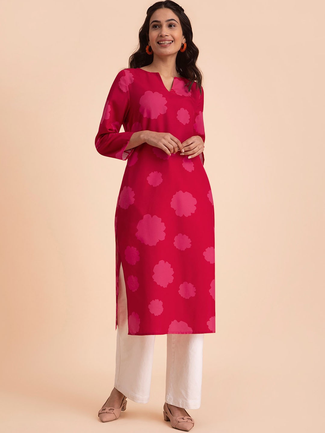 

Pink Fort Notched Neck Floral Printed Straight Kurta, Red