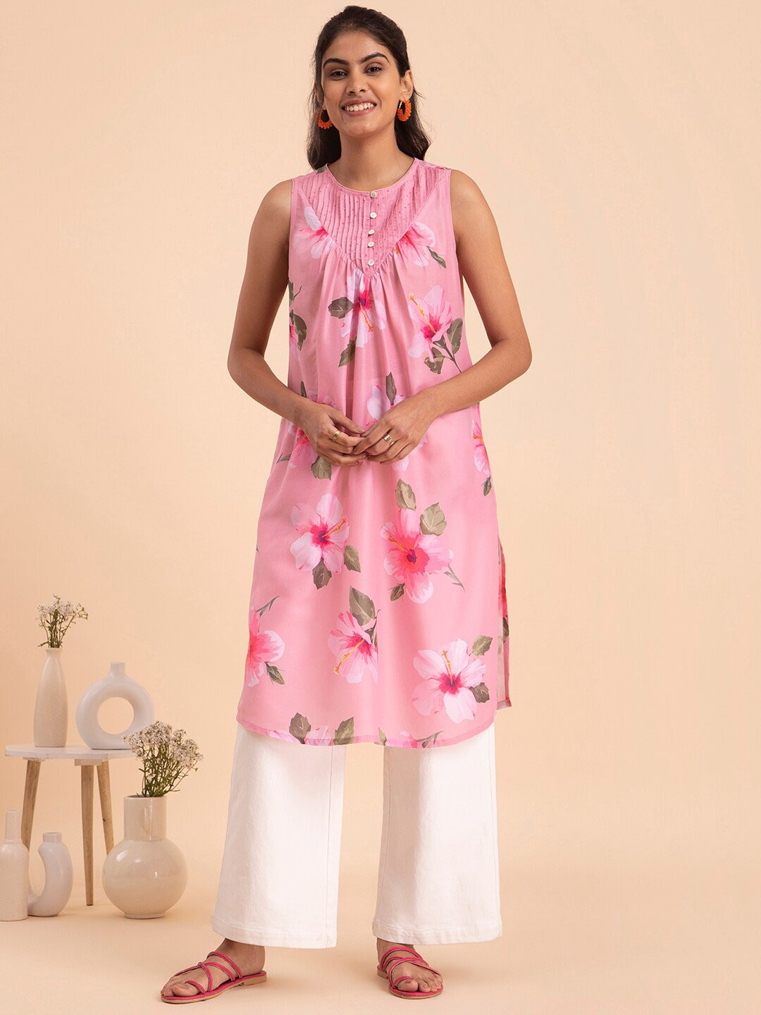 

Pink Fort Sleeveless Floral Printed Pleated Cotton Kurta