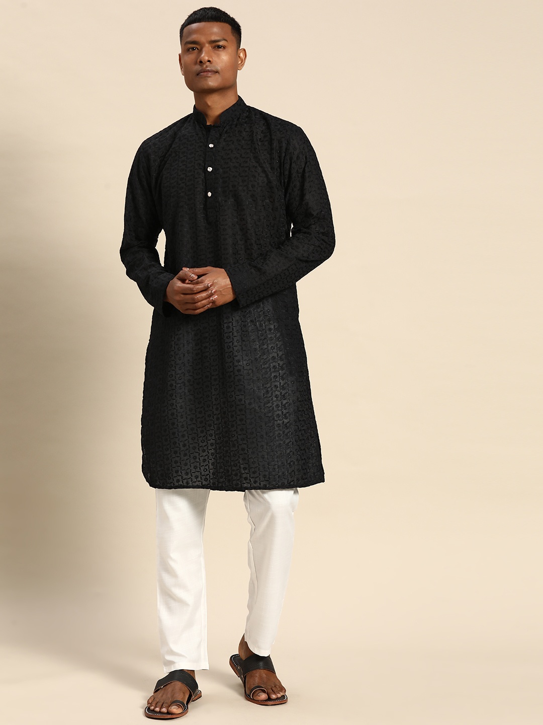 

Molly & Michel Floral Embroidered Regular Pure Cotton Kurta With Pyjamas, Black